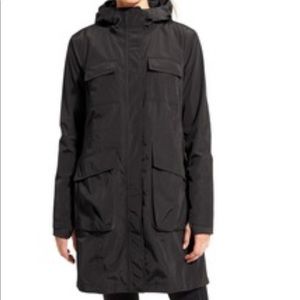 Athleta downpour rain jacket
